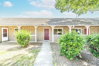 Building Photo - 1506 W Janda Dr