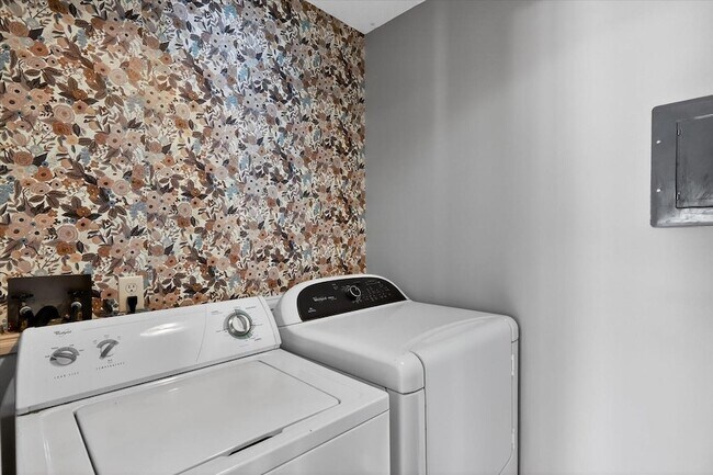 Building Photo - 4870 Foxfire Trail