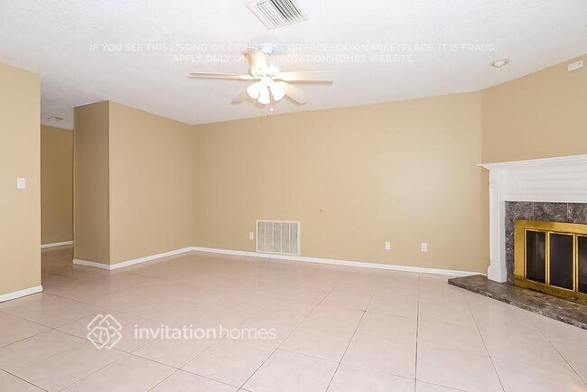 Building Photo - 503 Hillside Ct