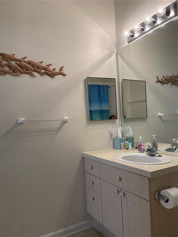 Building Photo - 2306 Silver Palm Dr
