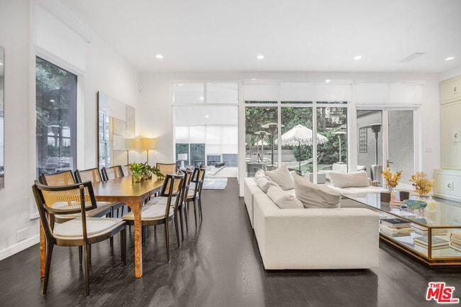 Building Photo - 1833 Franklin Canyon Dr