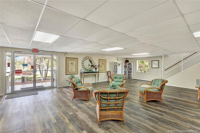 Building Photo - 10851 S Ocean Dr