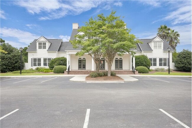 Building Photo - 13 Concordia Dr