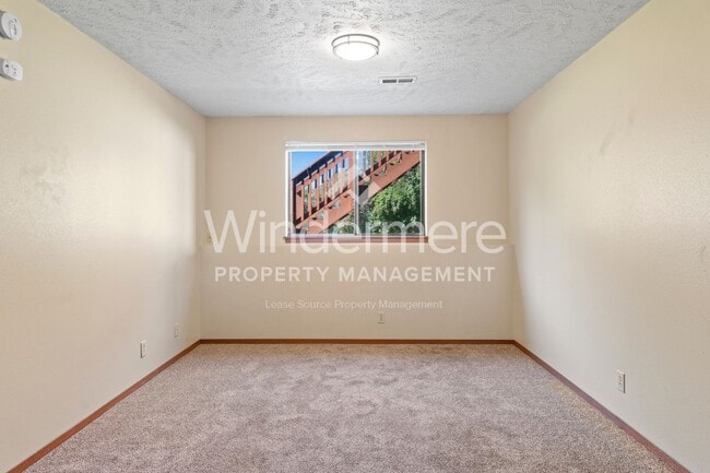 Building Photo - 506 S Skipworth Ct