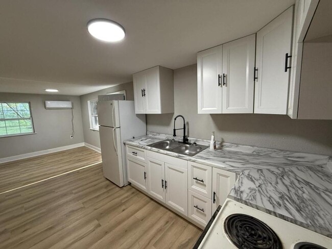 Building Photo - 507 1/2 Gray, Joplin MO