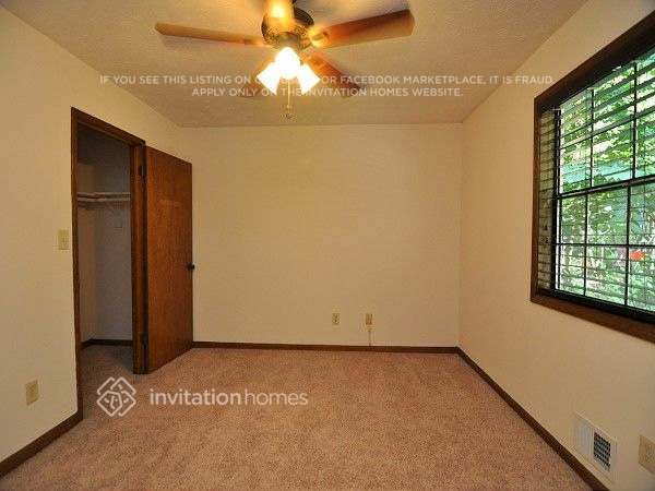 Building Photo - 3336 Alcazar Dr SW