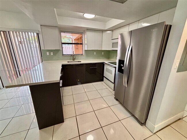 Building Photo - 11820 SW 80th St