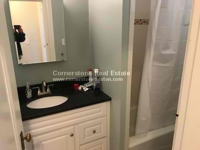 Building Photo - 1293 Cambridge St