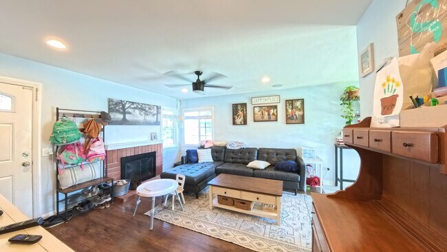Building Photo - Open for Showings | Move-In Available July 15th