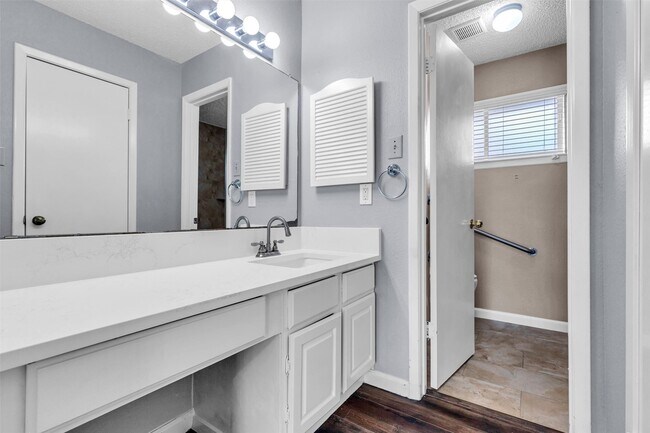 Building Photo - 3407 Pecan Point Dr