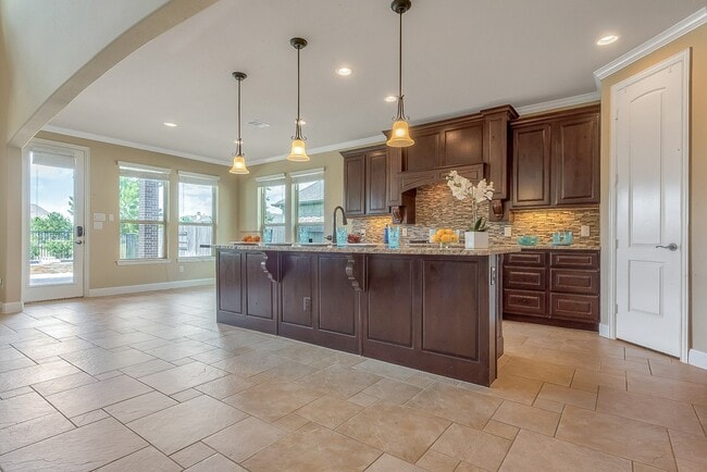 Building Photo - 28022 Bandera Glen Ln