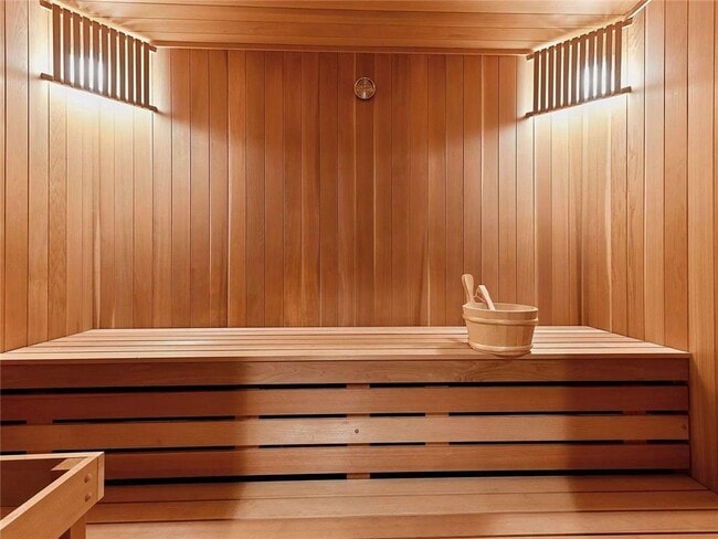 Building Photo - 6484 Ivy Way