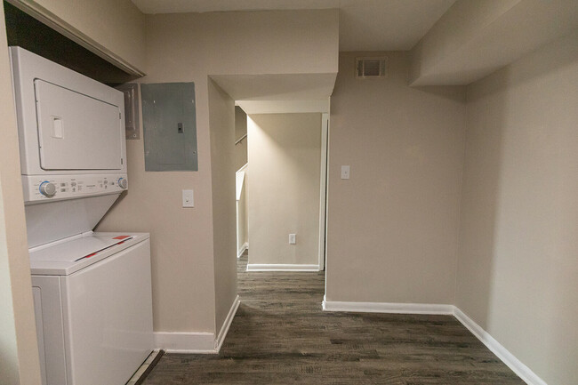 Dining Area - Trailside on Main