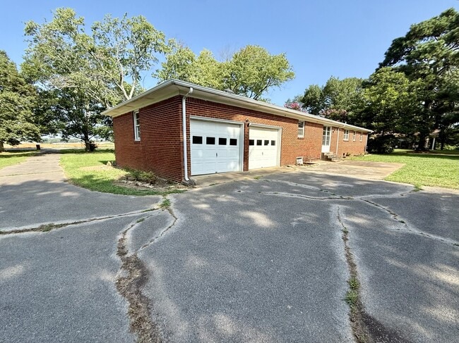 Building Photo - 6167 Wall Triana Hwy