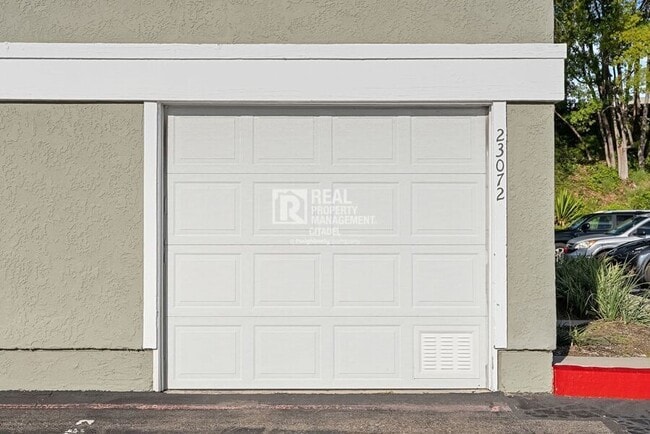 Building Photo - 23072 Vía Pimiento