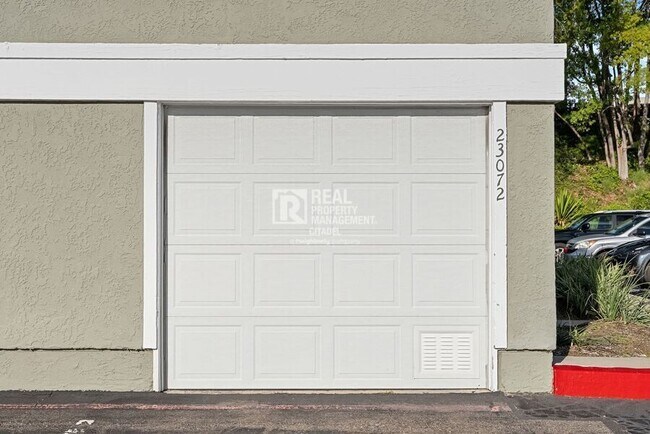 Building Photo - 23072 Via Pimiento-