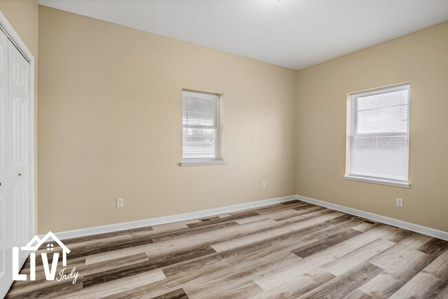 Building Photo - %50 OFF FIRST MONTH'S RENT! 2 Bed, 1 Bath Pet-Friendly Apartments!