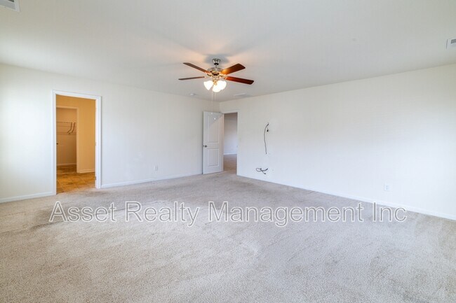 Building Photo - 4714 Willow Bluff Cir