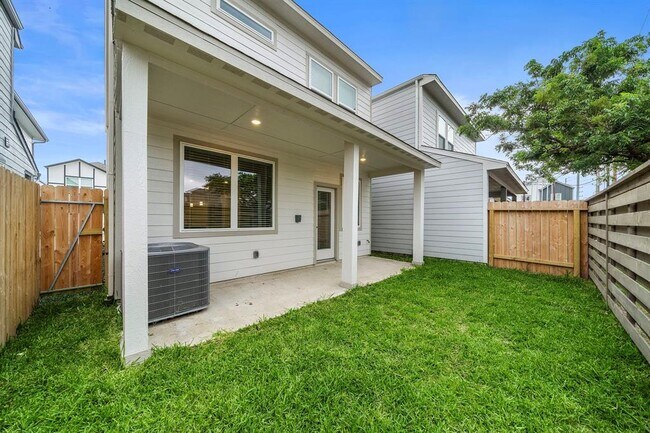 Building Photo - 3116 Moontide Ln