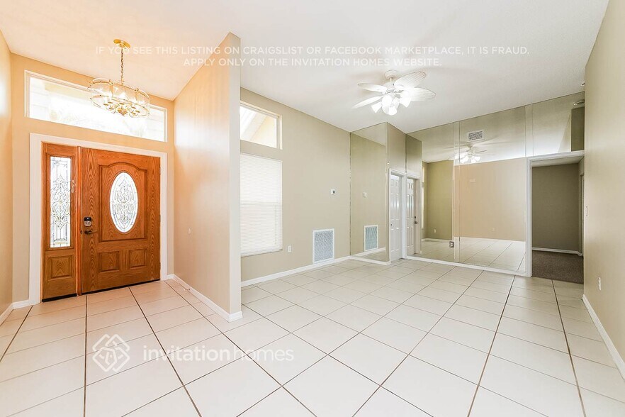 Building Photo - 3613 71st Terrace E