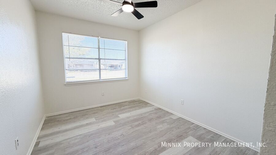 Building Photo - 4615 Grinnell St