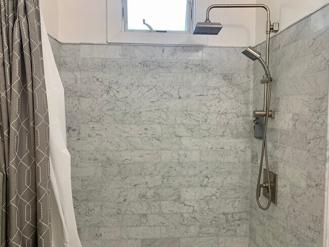 Building Photo - 371 Cardinal Medeiros Ave