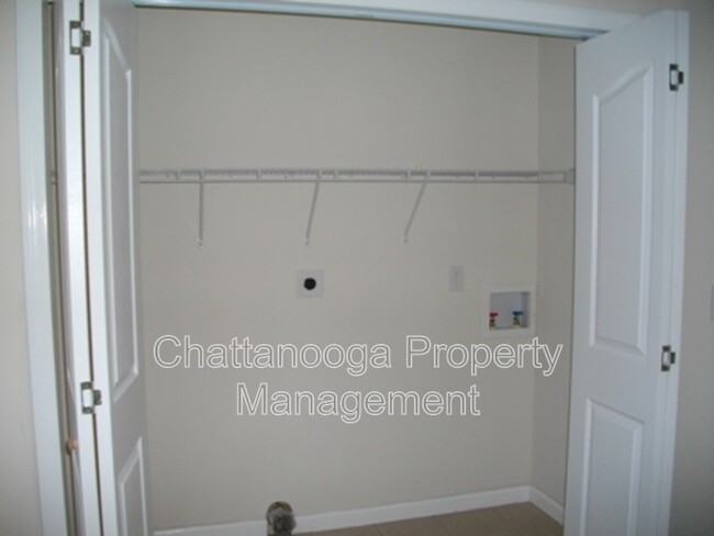 Building Photo - 28 Dove Dr