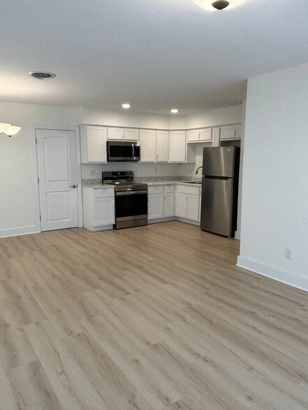 Building Photo - 1030 Community Rd