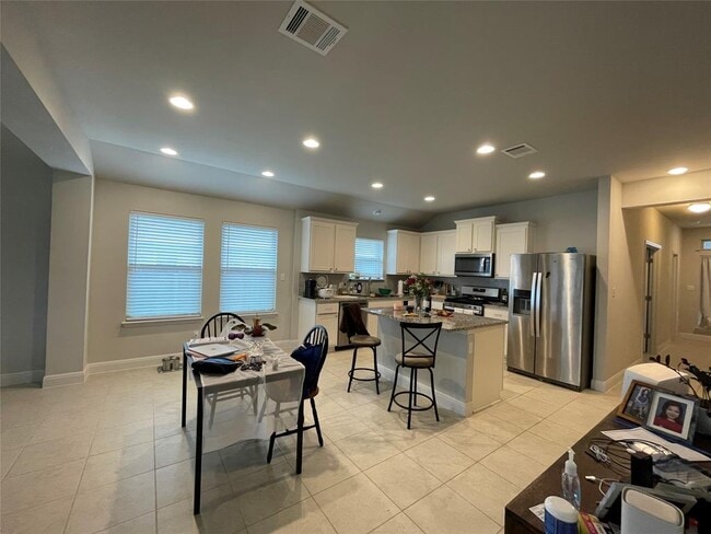 Building Photo - 3477 Pauling Loop