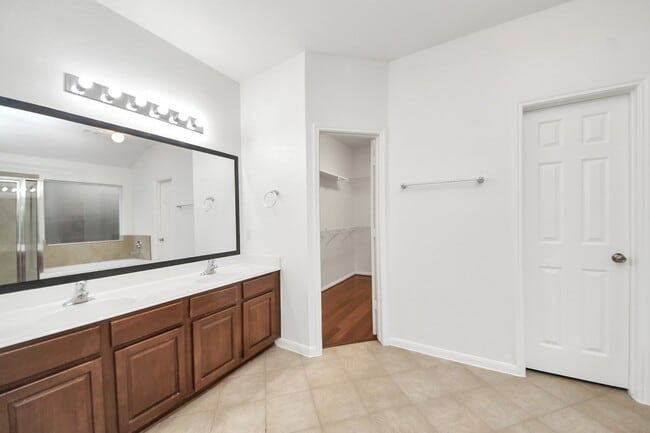 Building Photo - 2412 Appian Way