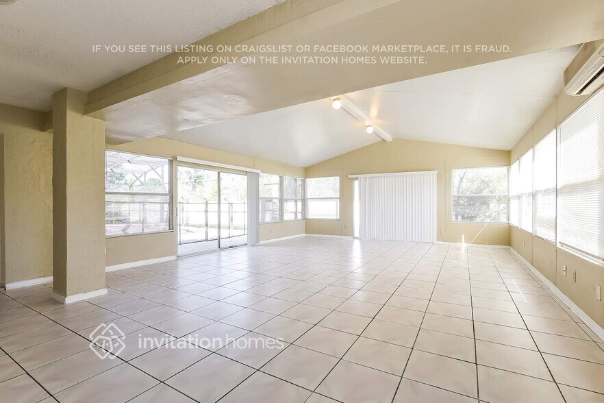 Building Photo - 156 Honeywood Dr