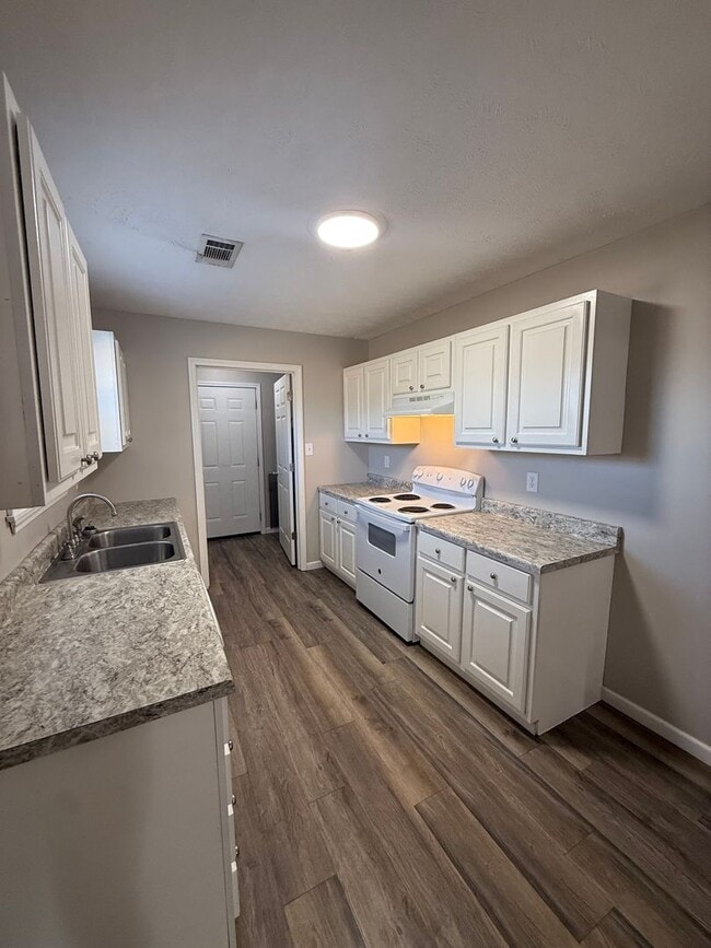 Building Photo - 1578 Drive 1578