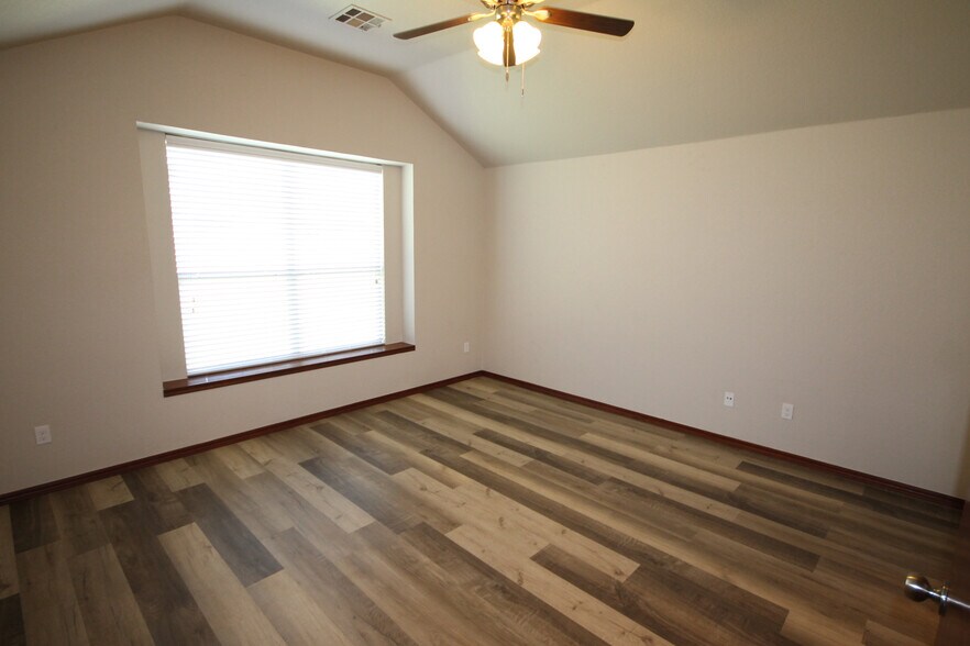 PRIMARY BEDROOM - 16405 Osceola Trl