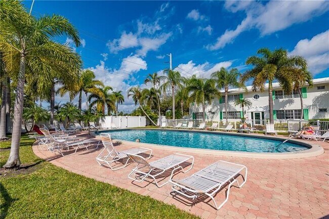 Building Photo - 1851 NE 62nd St