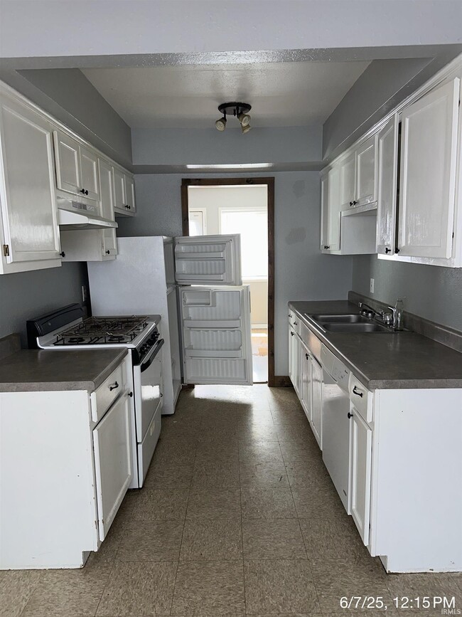 Building Photo - 41052 Gunter Ct