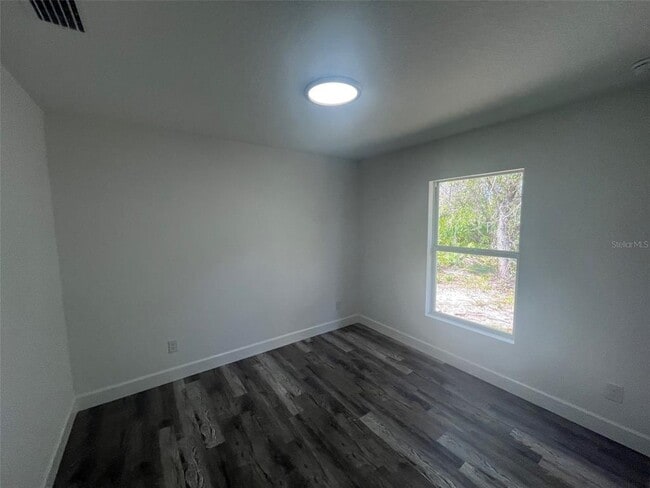 Building Photo - 10037 Amicola St