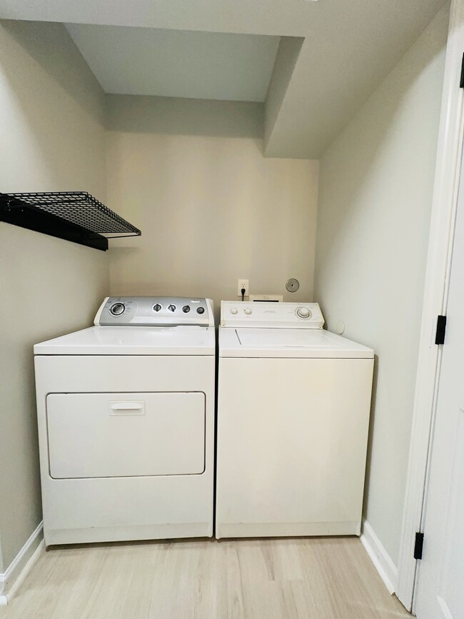 Laundry Room - 2845 Worth Dr