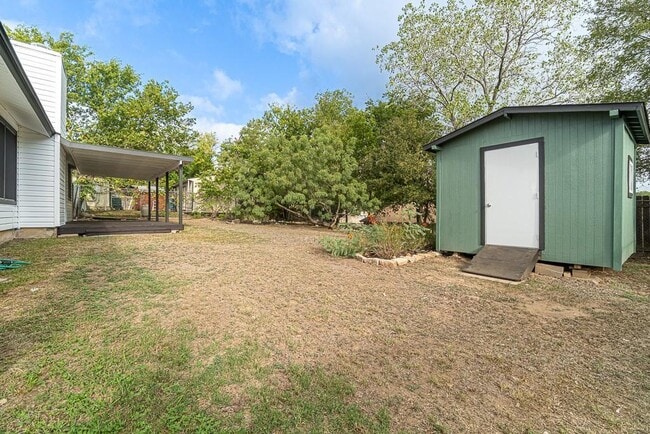 Building Photo - 8312 Roan Ln