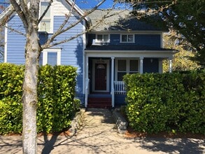 Building Photo - Bright and Spacious Second Story One-Bedroom Apartment in Prime Location!