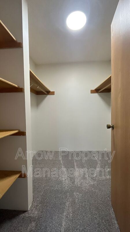 Building Photo - 1411 D St