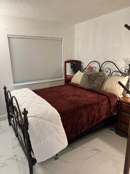 Building Photo - 6604 Dry Breeze Ct