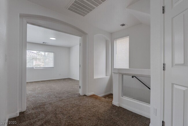 Building Photo - 6027 Gordon Creek Ave