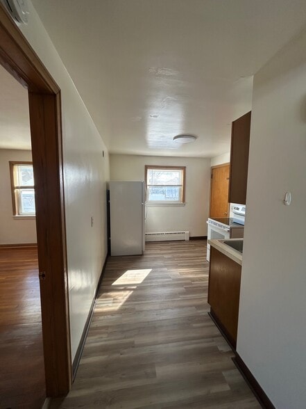 Building Photo - 28 Shelby St