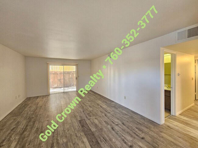 Building Photo - 2 bedroom Condo for Rent