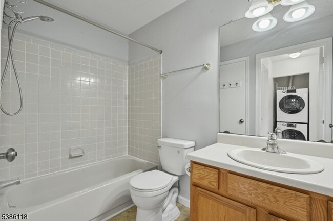 Building Photo - 37 Eton Way