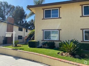 Building Photo - Peaceful views of the Ventura foothills 2+...