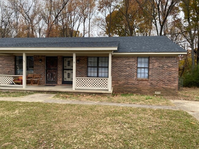 Building Photo - 75 Rushwood Dr