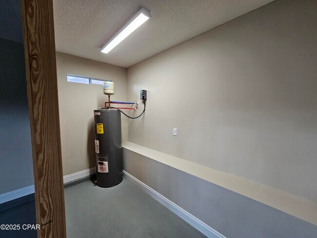 Building Photo - 4524 Bylsma Cir