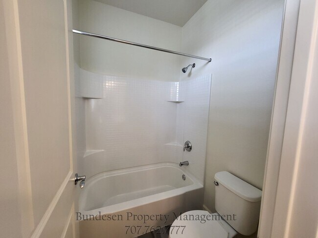 Building Photo - 7610 Wildrose Way
