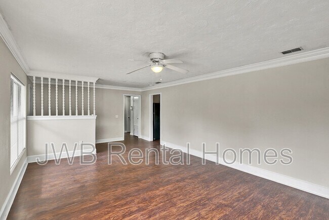 Building Photo - 10256 Briarcliff Rd E